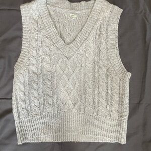 Aerie V-Neck Cable Knit Sweater Vest - Light Gray
